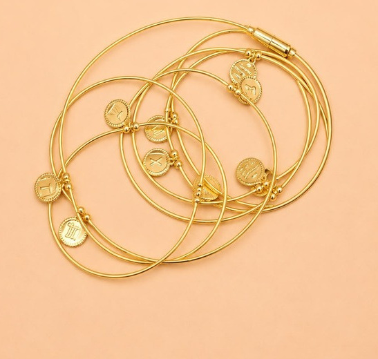 Pulseira com Medalhas